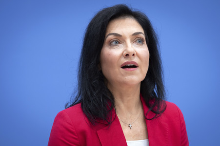 Bundespressekonferenz 'Vorstellung der Herbstprojektion 2025 der Bundesregierung' in Berlin