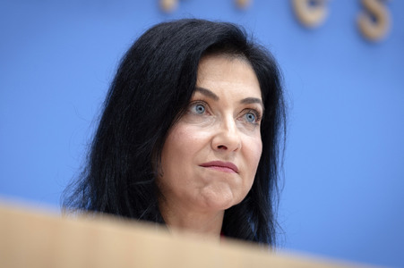 Bundespressekonferenz 'Vorstellung der Herbstprojektion 2025 der Bundesregierung' in Berlin