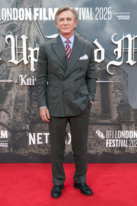 Festivaleröffnung und Filmpremiere 'Wake Up Dead Man: A Knives Out Mystery', BFI London Film Festival 2025