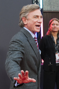 Festivaleröffnung und Filmpremiere 'Wake Up Dead Man: A Knives Out Mystery', BFI London Film Festival 2025