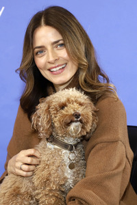 Fototermin mit Eva Padberg zum Welthundetag in Hamburg