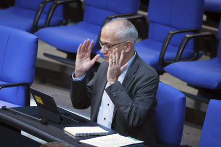 33. Sitzung des Deutschen Bundestages in Berlin