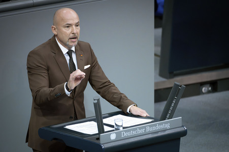 34. Sitzung des Deutschen Bundestages in Berlin