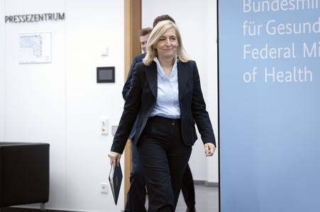 Pressestatement von Nina Warken in Berlin