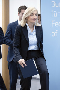 Pressestatement von Nina Warken in Berlin