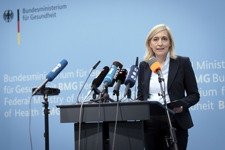 Pressestatement von Nina Warken in Berlin