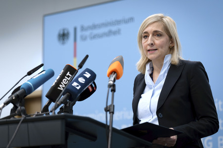 Pressestatement von Nina Warken in Berlin