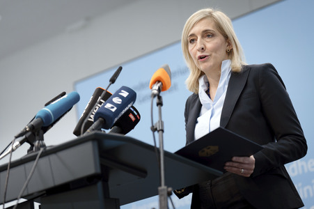 Pressestatement von Nina Warken in Berlin