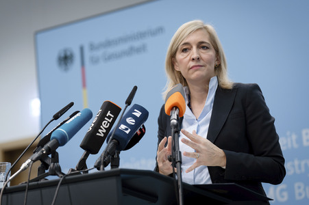Pressestatement von Nina Warken in Berlin