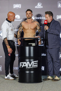 Wiegen zum Boxevent 'Fame Fighting 3' in Essen