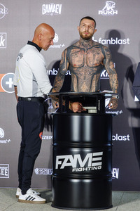 Wiegen zum Boxevent 'Fame Fighting 3' in Essen