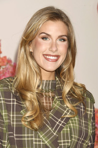 Serienpremiere 'Nobody Wants This' in Los Angeles