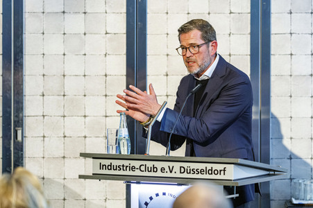 Mittelstand Defense Forum der Initiative 'Mission 2044' in Düsseldorf