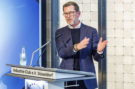 Mittelstand Defense Forum der Initiative 'Mission 2044' in Düsseldorf