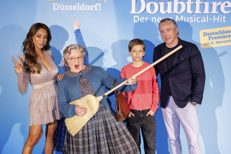 Vorstellung des Musicals 'Mrs. Doubtfire' in Düsseldorf