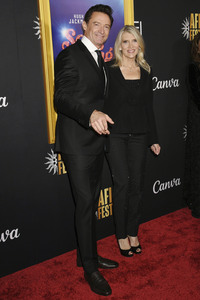 Closing Ceremony und Filmpremiere 'Song Sung Blue', AFI Fest 2025 in Los Angeles