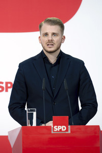 Pressekonferenz mit dem SPD-Generalsekretär in Berlin