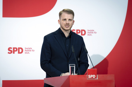 Pressekonferenz mit dem SPD-Generalsekretär in Berlin