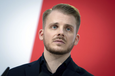 Pressekonferenz mit dem SPD-Generalsekretär in Berlin