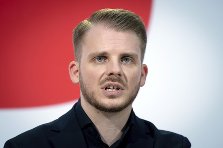 Pressekonferenz mit dem SPD-Generalsekretär in Berlin