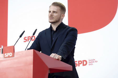 Pressekonferenz mit dem SPD-Generalsekretär in Berlin
