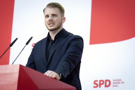Pressekonferenz mit dem SPD-Generalsekretär in Berlin