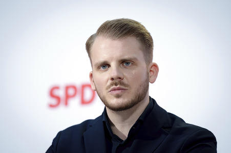 Pressekonferenz mit dem SPD-Generalsekretär in Berlin