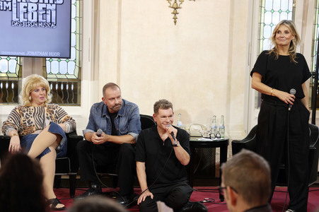 Pressekonferenz zum Musical 'Wir sind am Leben' in Berlin
