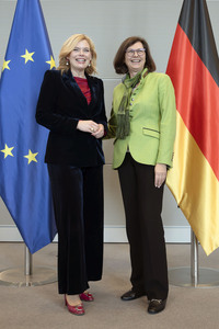 Empfang zum Gespräch zwischen der Bundestagspräsidentin und der Präsidentin des Bayerischen Landtags in Berlin