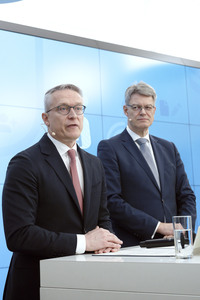 Pressekonferenz zum Thema neue i-kfz-App in Berlin