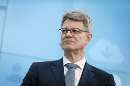 Pressekonferenz zum Thema neue i-kfz-App in Berlin