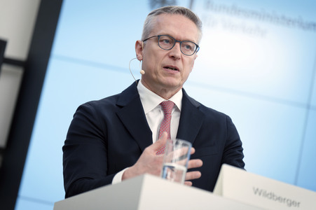 Pressekonferenz zum Thema neue i-kfz-App in Berlin