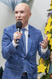 Charity-Wald Eröffnung in der Galeria Düsseldorf