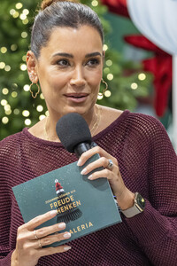 Charity-Wald Eröffnung in der Galeria Düsseldorf