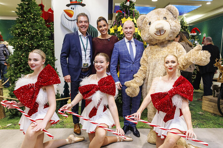 Charity-Wald Eröffnung in der Galeria Düsseldorf