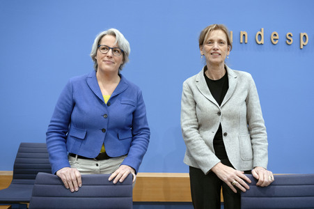 Bundespressekonferenz 'Aktuelle Herausforderungen beim Kinder- und Jugendschutz in der digitalen Welt' in Berlin