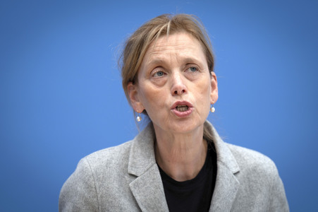 Bundespressekonferenz 'Aktuelle Herausforderungen beim Kinder- und Jugendschutz in der digitalen Welt' in Berlin