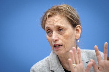 Bundespressekonferenz 'Aktuelle Herausforderungen beim Kinder- und Jugendschutz in der digitalen Welt' in Berlin