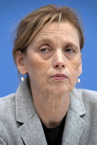 Bundespressekonferenz 'Aktuelle Herausforderungen beim Kinder- und Jugendschutz in der digitalen Welt' in Berlin