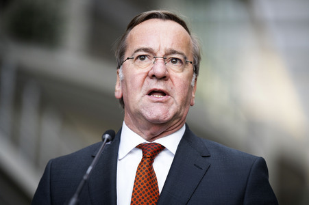 Pressekonferenz zur Weltraumsicherheitsstrategie der Bundesregierung in Berlin