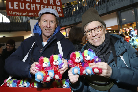 Leuchtfeuer-Teddy-Aktion 2025 in Hamburg