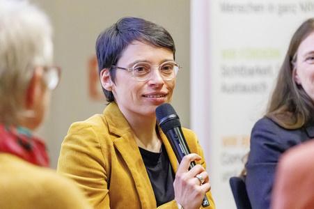 NRW Studienpräsentation 'Sorgerechtsentzug bei lesbischen Mütt