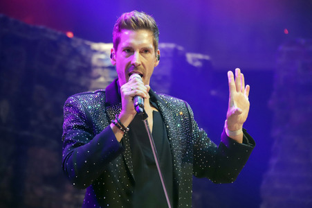 Schlagerwahn auf der Reeperbahn in Hamburg