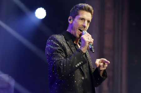 Schlagerwahn auf der Reeperbahn in Hamburg