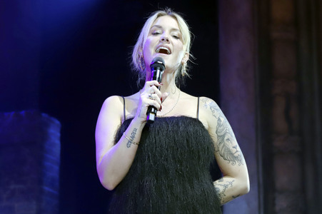 Schlagerwahn auf der Reeperbahn in Hamburg