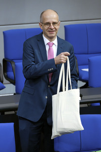 42. Sitzung des Deutschen Bundestages in Berlin