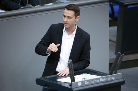 42. Sitzung des Deutschen Bundestages in Berlin