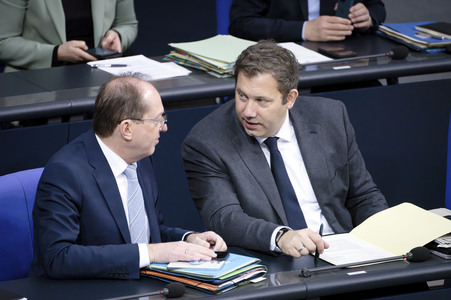 43. Sitzung des Deutschen Bundestages in Berlin