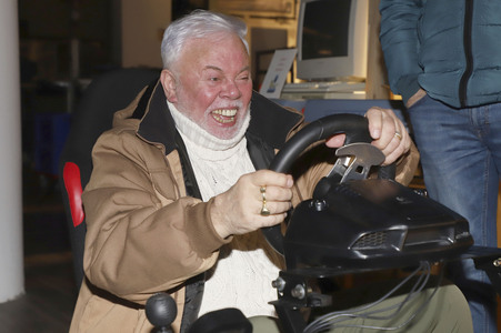 Taco und Thorsten Laussch auf dem Weihnachtmarkt in Hamburg