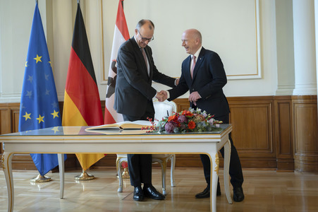 Antrittsbesuch von Bundeskanzler Friedrich Merz im Roten Rathaus in Berlin